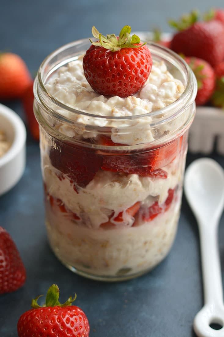 Cheesecake style overnight oats 390 cal